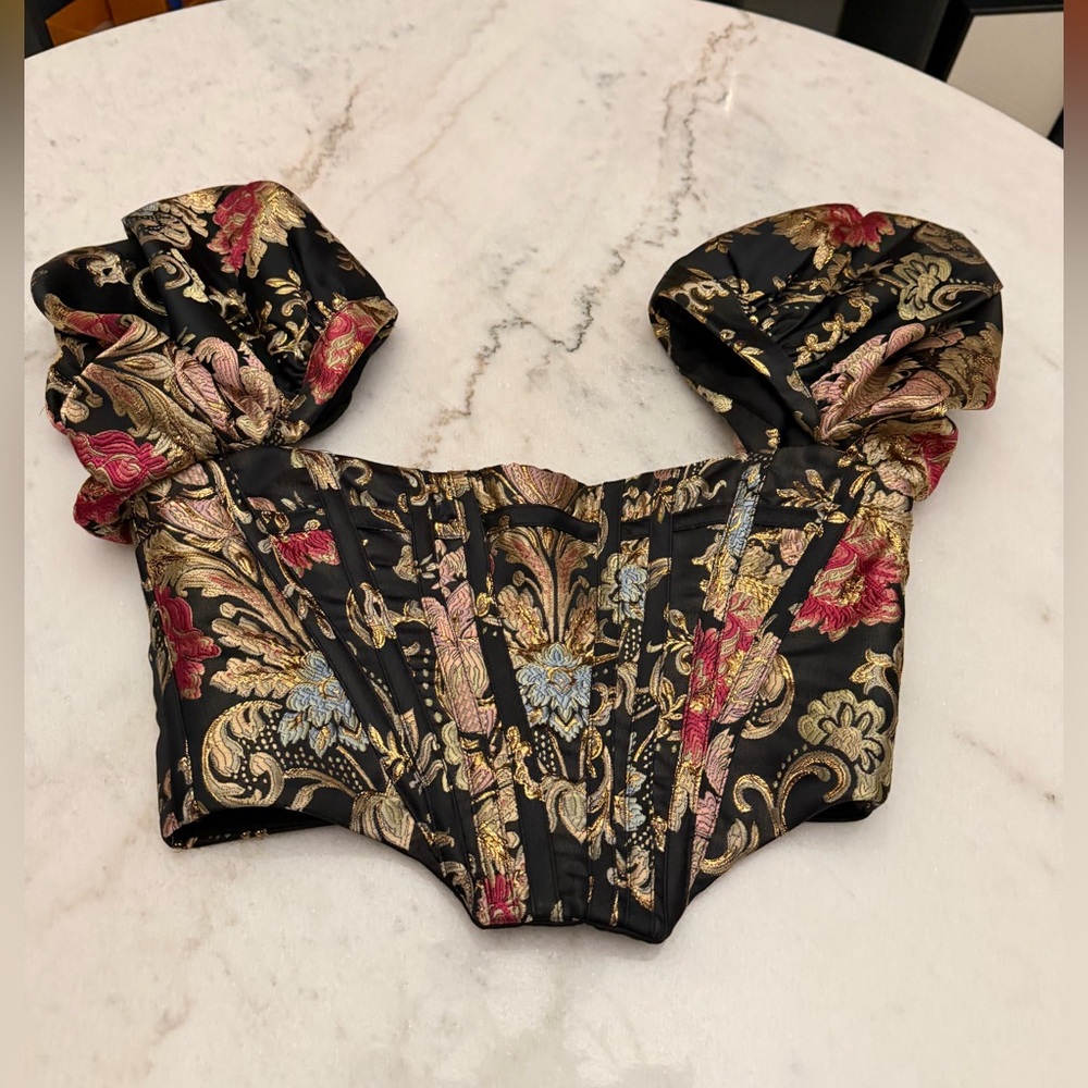 House of CB ISABELLA Brocade Jacquard Puff Sleeve Bustier - Picture 9 of 13
